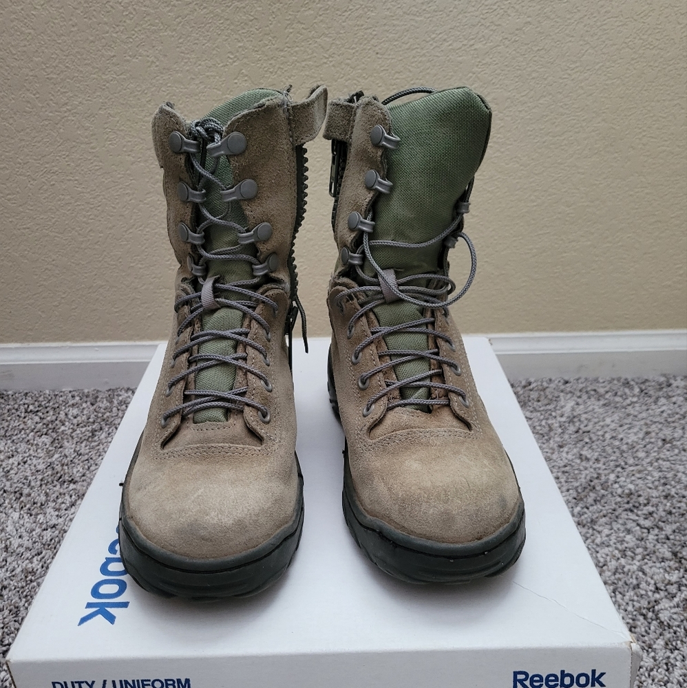 Steel toe military boots
